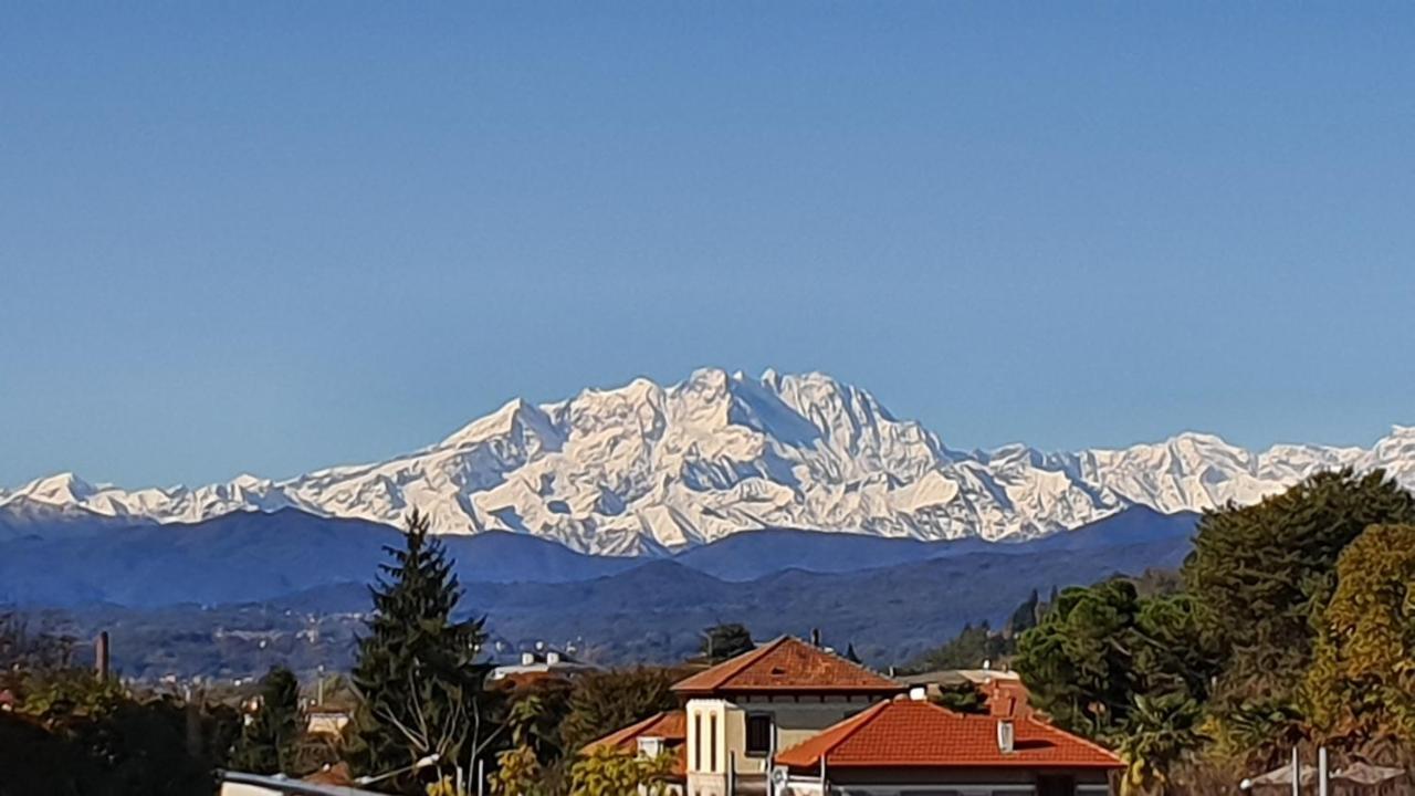Appartamenti Ticino Sesto Calende Buitenkant foto